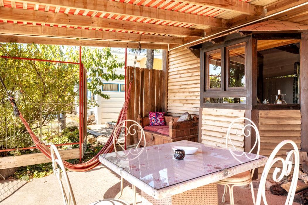 Si-Har Chalets Nimrod エクステリア 写真